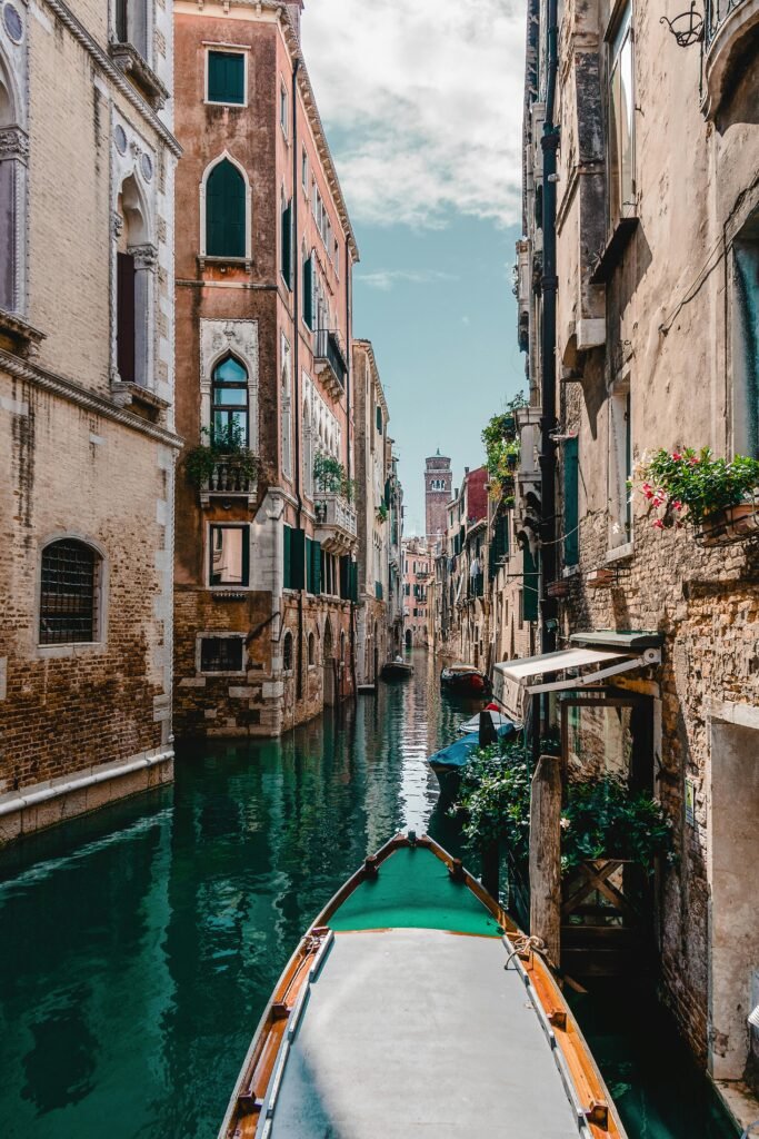 pexels-photo-586687-586687 Captivating view of a traditional Venetian canal surrounded by historic buildings, perfect for travel enthusiasts.